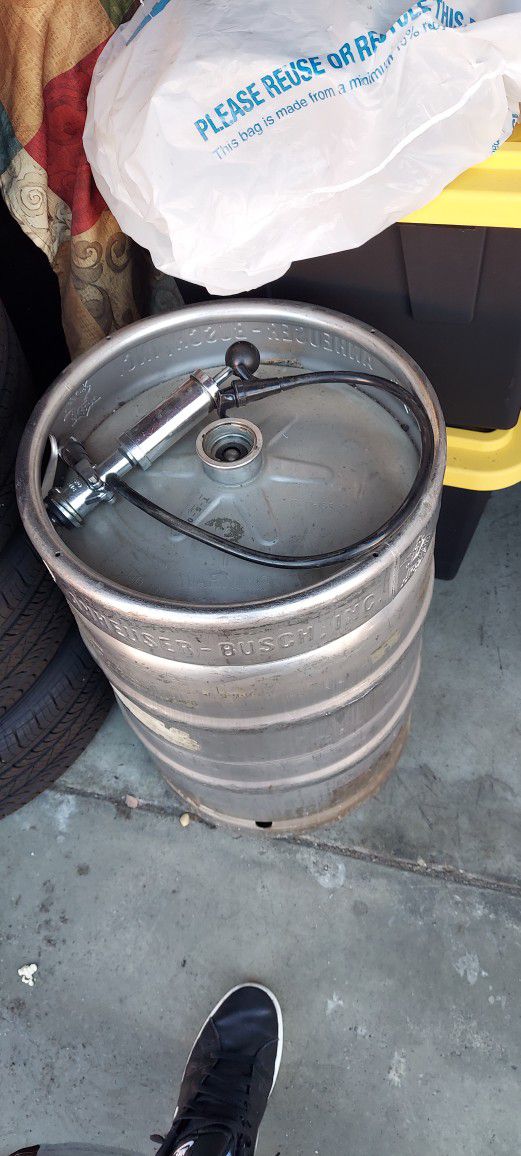 15 Gallon Beer Keg Anheuser Bush With Tap
