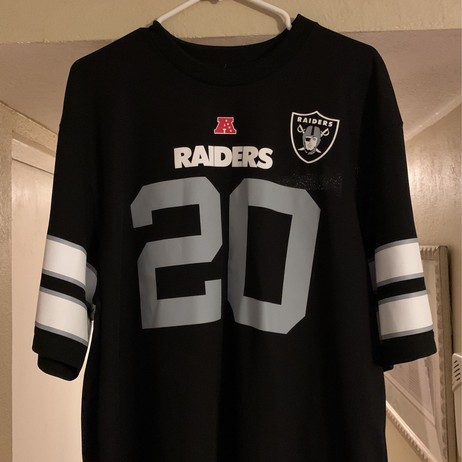 Raiders McFadden Jersey XL NEW