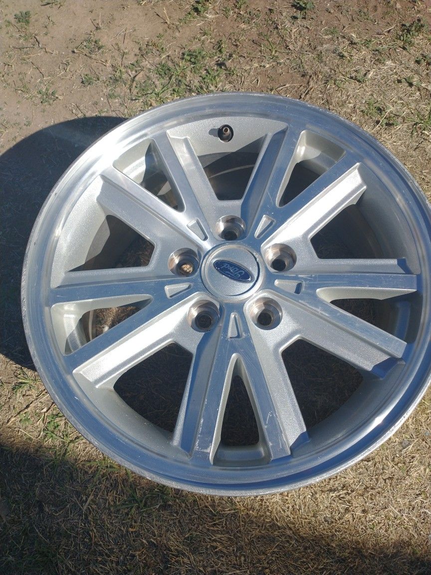 05-09 Mustang Wheel