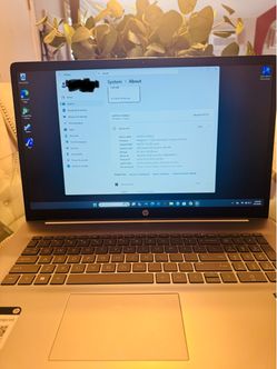 HP 17-inch Laptop AMD Ryzen 3 8GB RAM 238GB