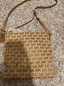 Michael Kors brown bag