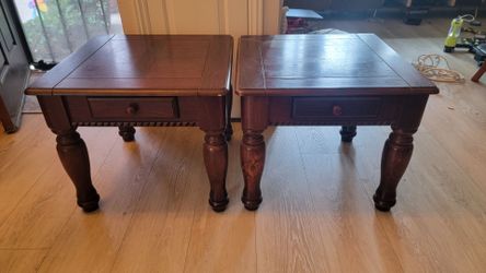 Mahagony real wood side tables with drawers