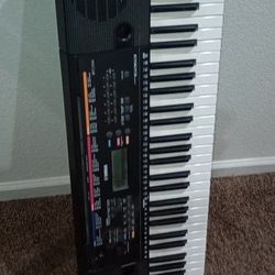 Yamaha Psr-e263 61-Key Portable Keyboard With Stand, and Music Sheet Stand
