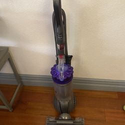 Dyson boll.  Vacuum Cleaner