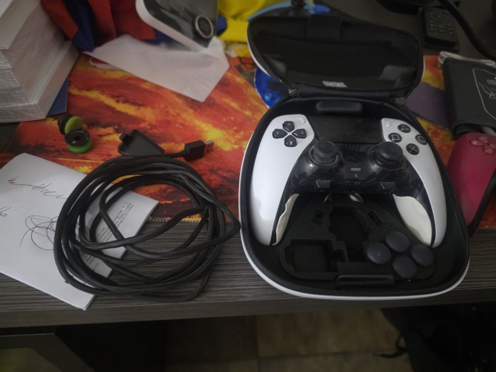 Sony ps5 dualsense edge with Case And USB Charger Cord