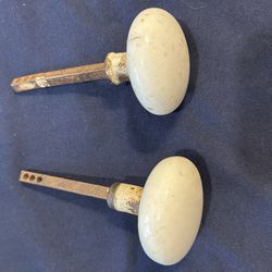 Set A Four Porcelain Door Knobs