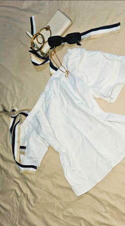 White shirth size S