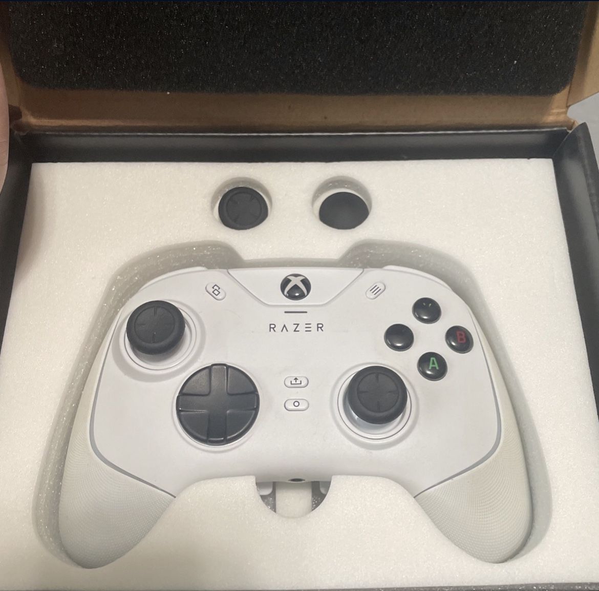 xbox pro controller for Sale in Bakersfield, CA - OfferUp