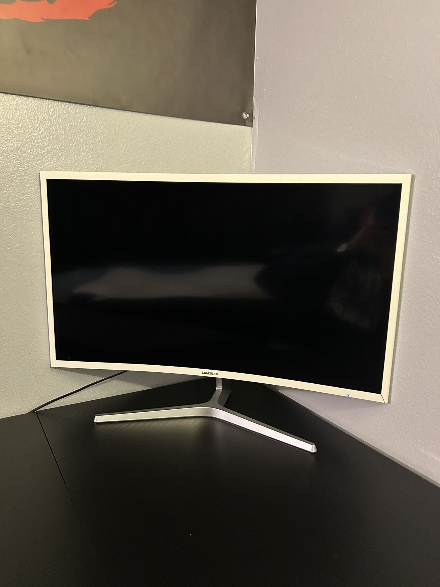 Samsung 32in Curved Monitor