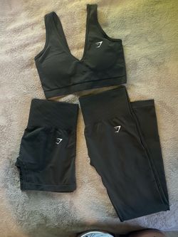 Women Green Gymshark Everyday Seamless Set: Sports Bra, Leggings, Shorts (s)