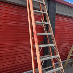 Werner 12 ft. Fiberglass stepladder