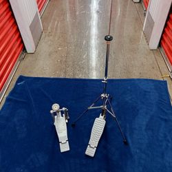 HI HAT STAND AND SINGLE PEDAL
