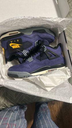 JORDAN 4s SIZE 9.5