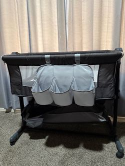 Baby bedside sleeper