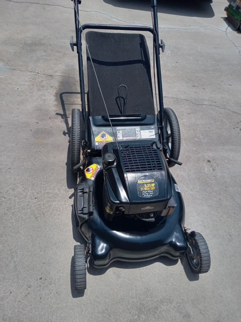 Lawn Mower Yard Machine 6.25 Hp