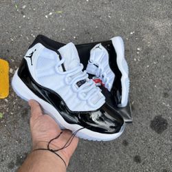 Jordan 11 Concord 
