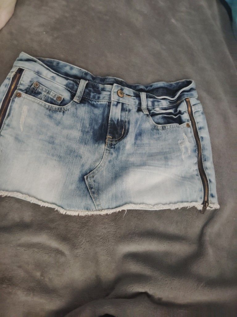 Band:Jeans LE, Size: L, Color:Light Dark Blue Jean Skirt