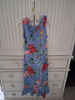 Women dress size 4 and size 6