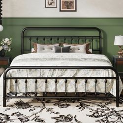 Black King Size Metal Platform Bed Frame with Victorian Style Iron-Art Headboard and Footboard 