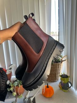 Leather coach boots