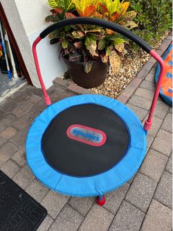 Little Tikes 3’ Folding Trampoline with Handlebar Ages 3-6