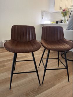Brand New set of 2 barstools