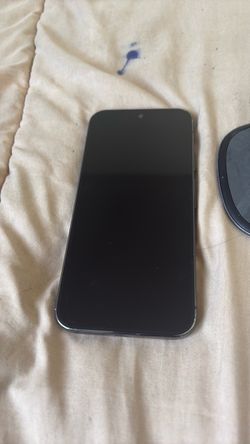 GOOGLE PIXEL 9 XL With wireless charging station