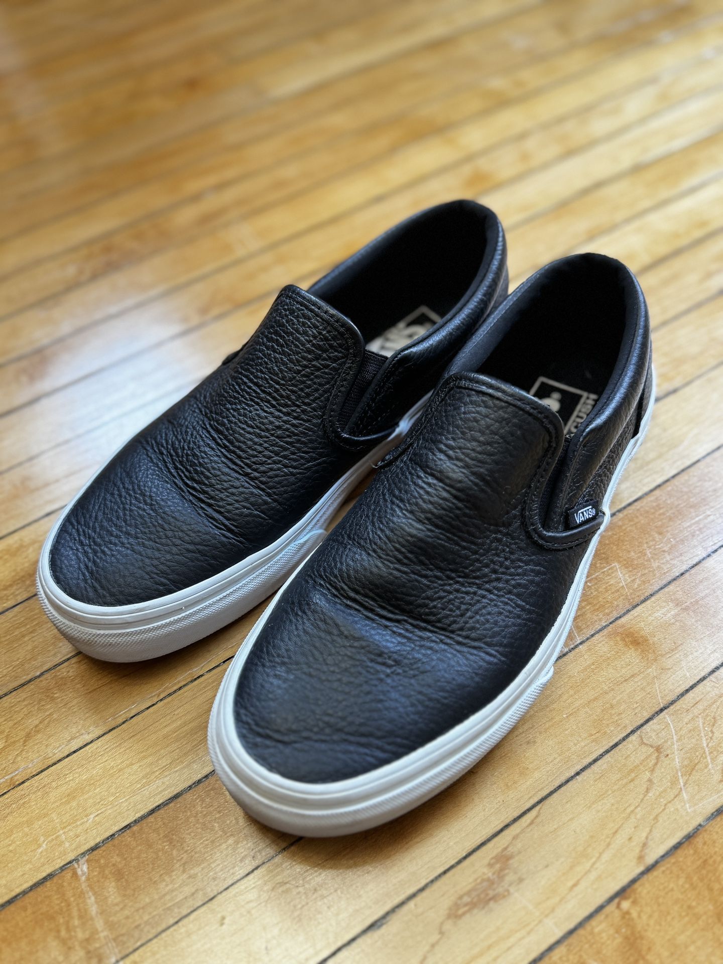 Vans Black Perforated Leather Classic Slip On Shoes Women's 8.5/Men Size 7