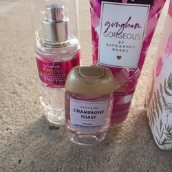 Bath And Body Works Mini Gift Set.