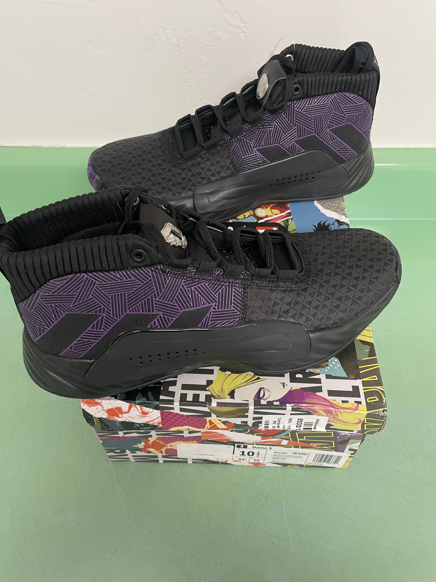 Brand New Adidas Dame 5 Marvel Black Panther Mens 10.5