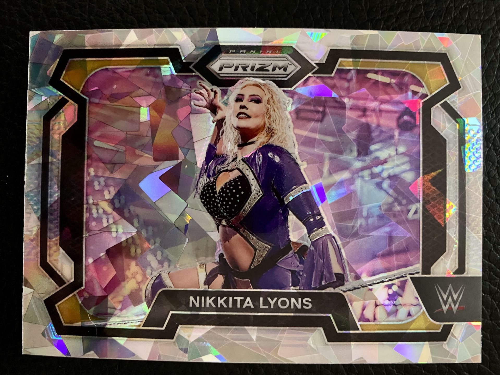 Nikkita Lyons 2024 Panini Prizm WWE #45 CRACKED ICE PRIZM!