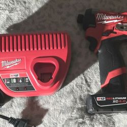 M12 MILWAUKEE FUEL IMPACT DRIVER 