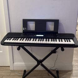 Yamaha 61 Key Keyboard With Stand