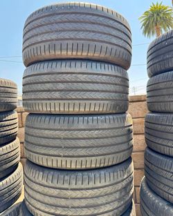 295/40/20 Continetal vendo un set de llantas usadas excelente condiciones de vida las 4 ✅🤩I am selling a set of used tires, all 4 in excellent living