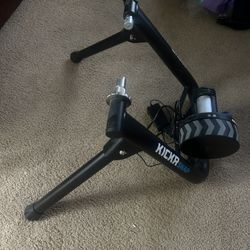 Kickr Snap Cycle Trainer