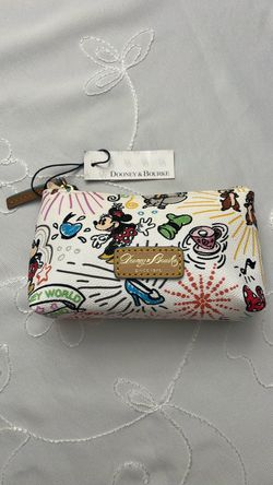 Dooney & Bourke Disney make up bag