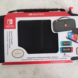 Deluxe Travel Case $15