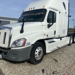2011 Cascadia Available For Parts