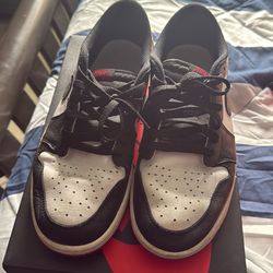 air jordan one low red black
