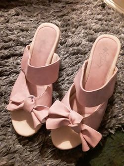 Cute sandals 8.5