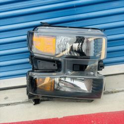 2019,2020,2021 Chevy Silverado 1500 Custom Headlight Rh Passenger Oem  No Damage