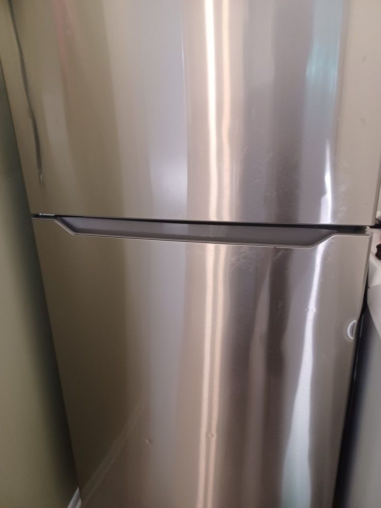 Samsung Stainless Refrigerator Like Brand New 5 Months Warranty