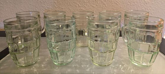 Like New Set of 9 "Barrel" Juice Glasses $12
