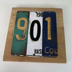 License Plate Sign Art 901 On Wood Rustic Excellent Condition