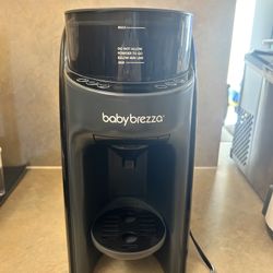 Baby Brezza Formula Pro