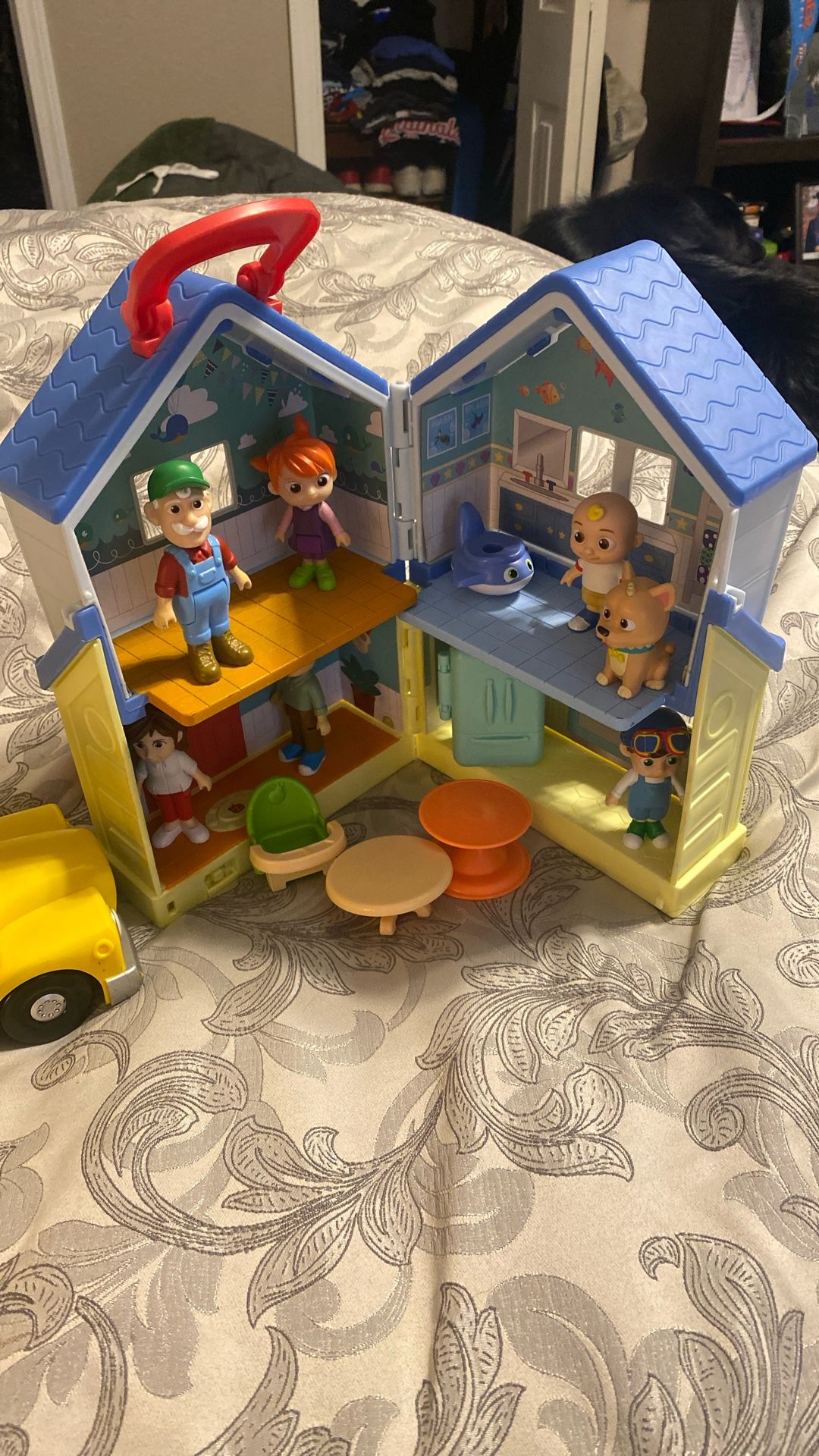 Toddler ‘s Cocomelon Playsets