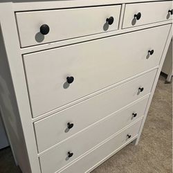 Herman’s 6 drawer dresser White 