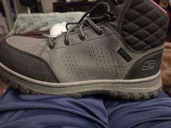 SKECHERS work boots / Size 9.5 - $25