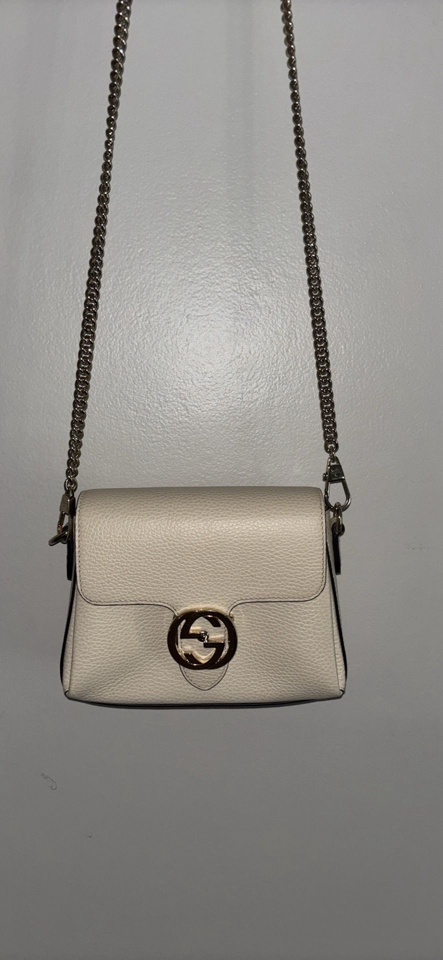 ✨🤍 GUCCI INTERLOCKING G CROSSBODY BAG 🤍✨