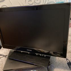 Toshiba LCD TV/ DVD Combo 24”
